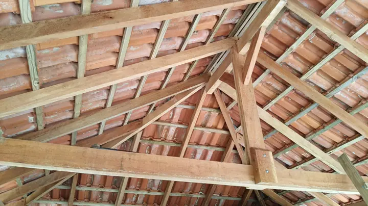 Reparo de telhado e vistoria de calhas em Balneário Camboriú SC